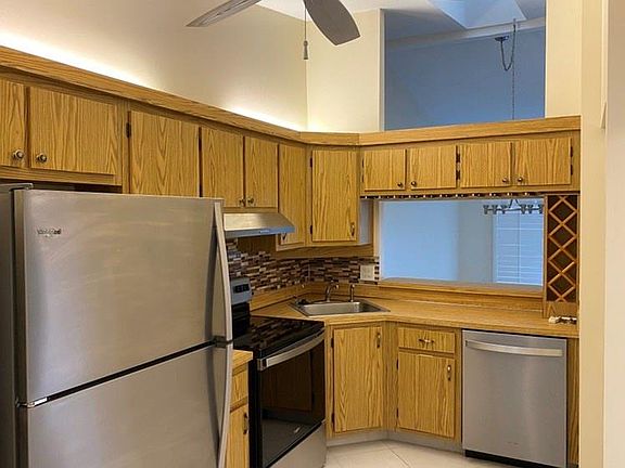 4th image of 1454 SW Silver Pine Way #101-D