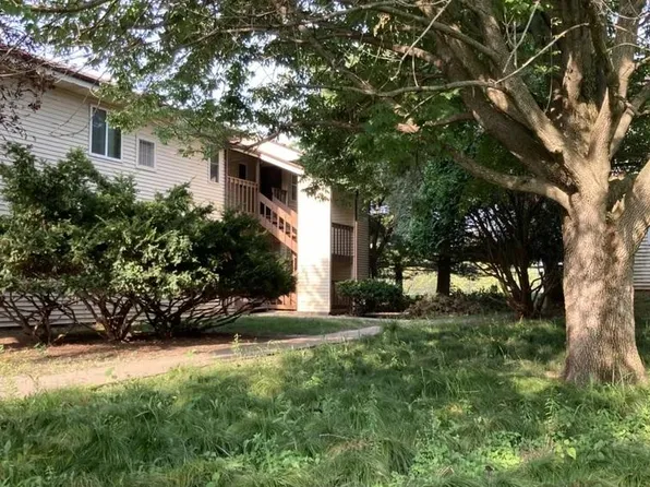 479 Westwinds Dr, Iowa City, IA 52246