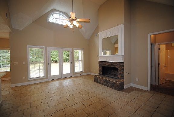 5th image of 130 Loam Dr