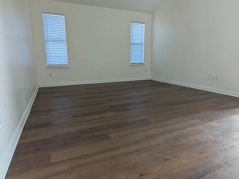 124 S Bending Oak Ln — Photo 7
