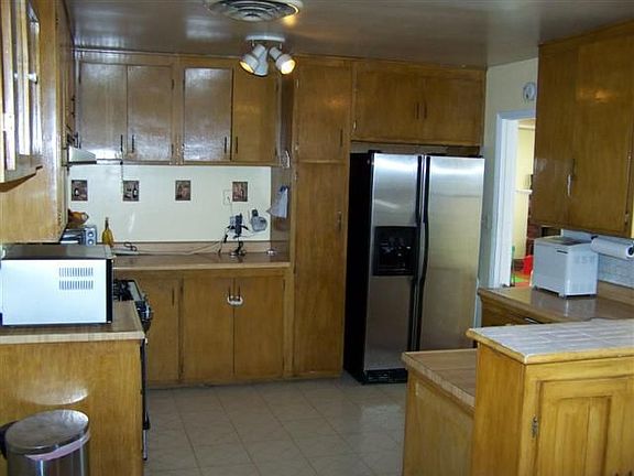 Spacious Kitchen