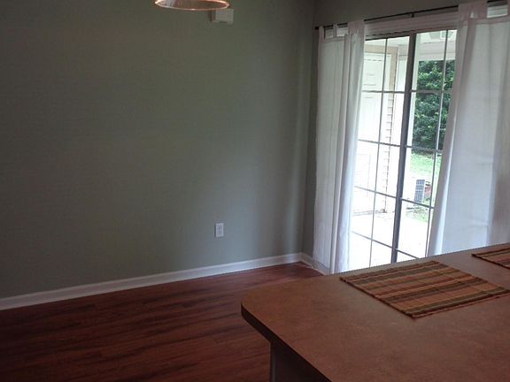 3rd image of 7908 Shadow Oak Dr