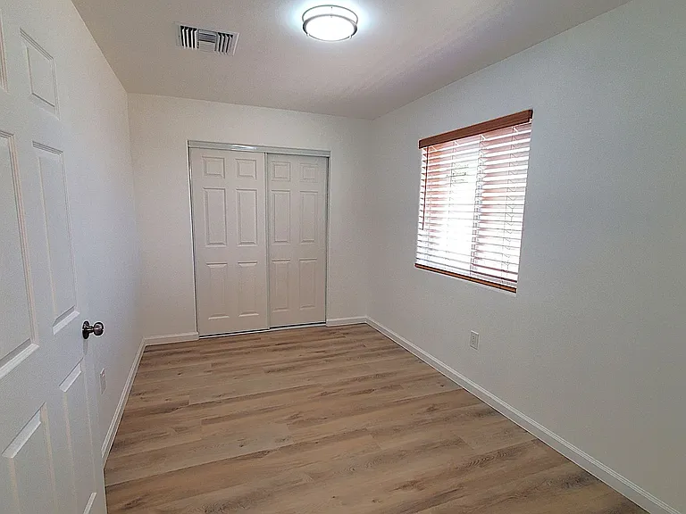 708 W Euclid Ave — Photo 21