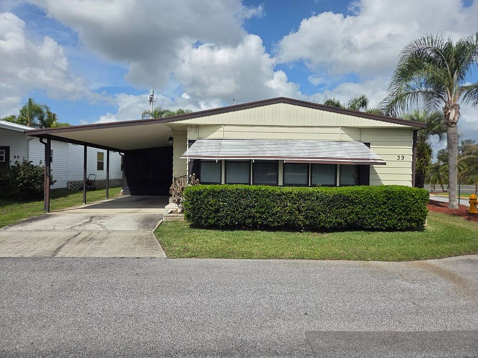 1st image of 39 Charlotte Cir W