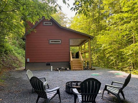 4th image of 37 Bartlett Glen Cove Rd