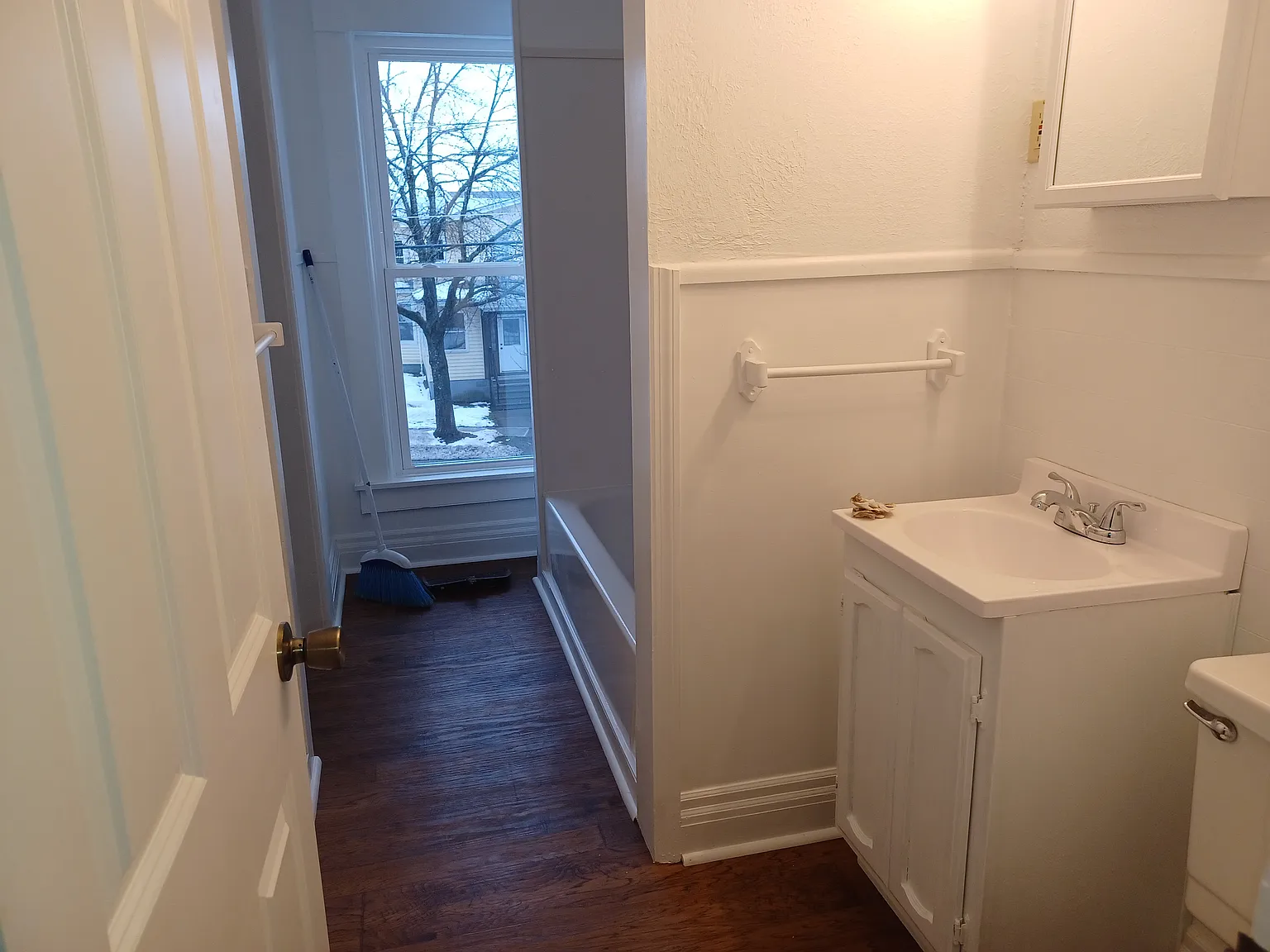 2 bed, 900 sqft, $1,400 — Photo 4