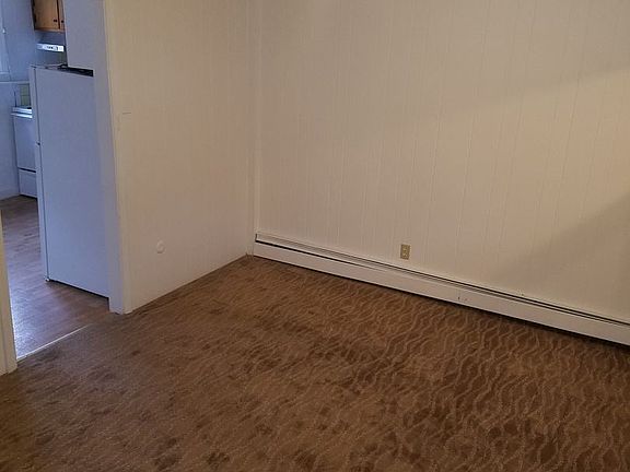 5th image of 119 School St APT 3
