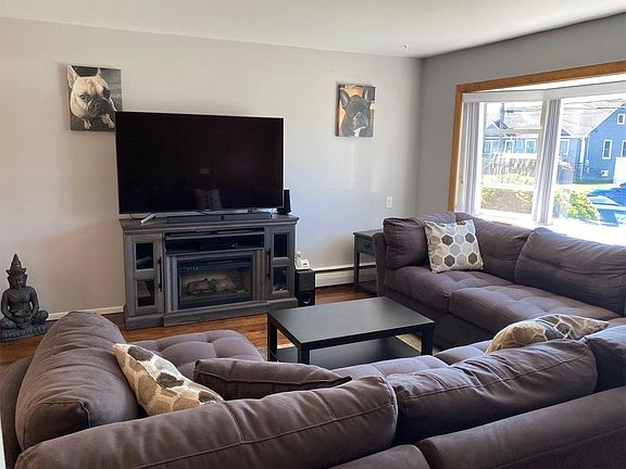 2nd image of 331 Balchen St