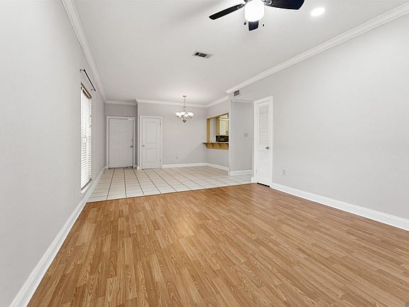 4th image of 8500 Bluebonnet Blvd