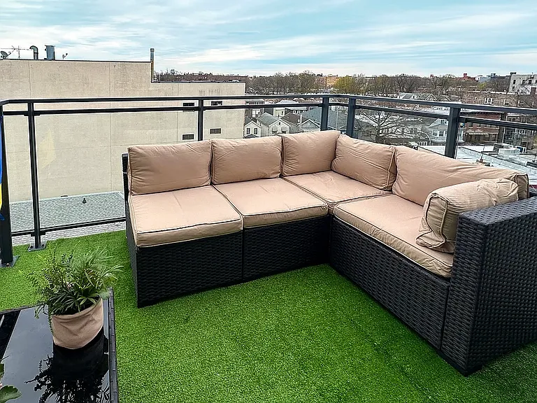 1329 E 13th St #5B — Photo 10