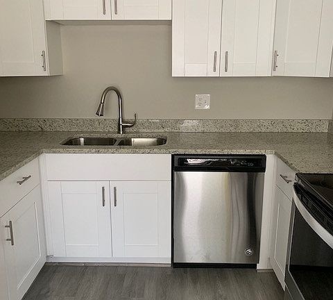 2nd image of 165 Laurie Dr