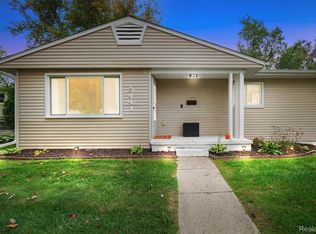 5441 Military Ave, Brighton, MI 48116