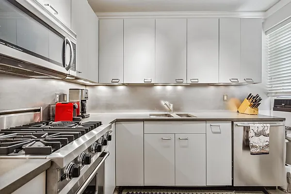 Sold by Corcoran | media 3