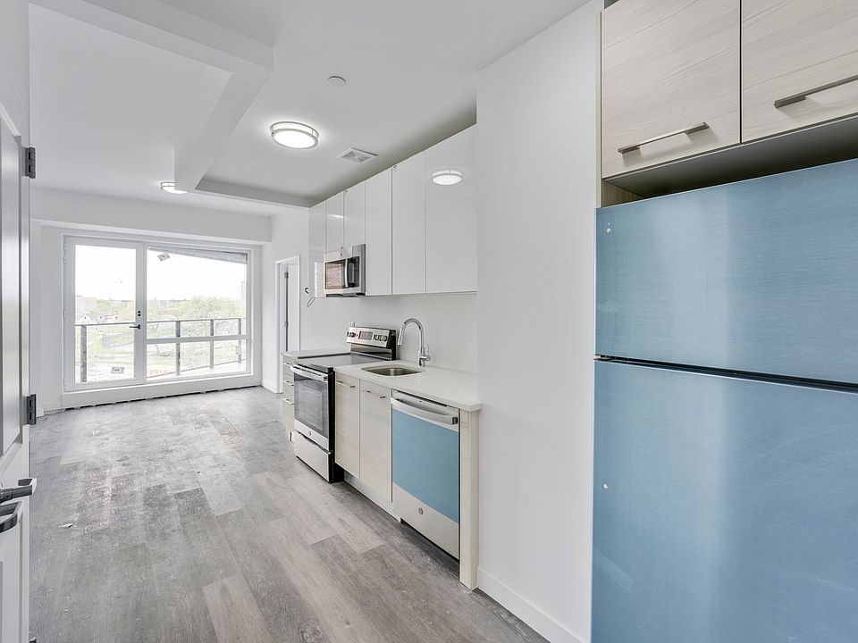 1st image of 2735 E 13th St #4C