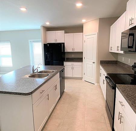 2nd image of 4203 Romano Busciglio St
