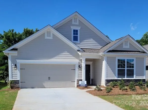 131 Sari St, Troutman, NC 28166