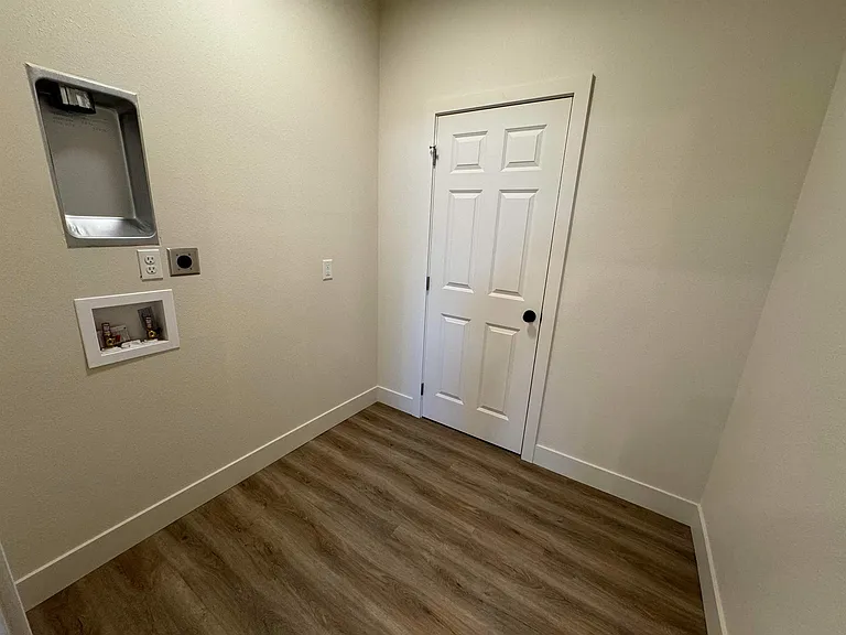 115 Alderson Ave — Photo 15