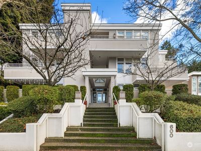 600 Bellevue Way SE #102, Bellevue, WA, 98004