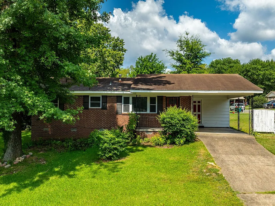 15 Village Ct