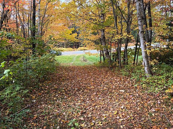 2nd image of 161 3rd Avenue
