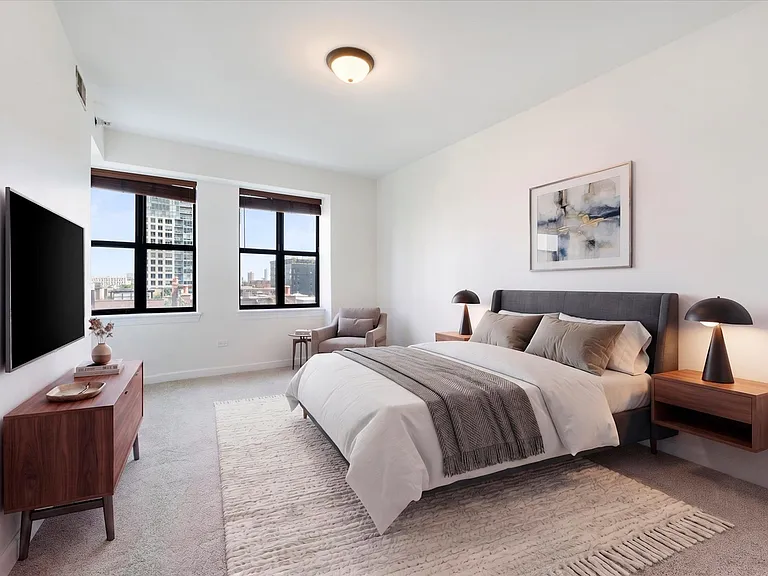 451 W Huron St #703 — Photo 15
