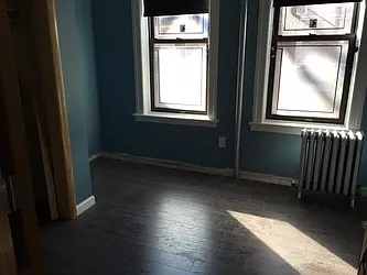 Rented by Roz Khan, LREB