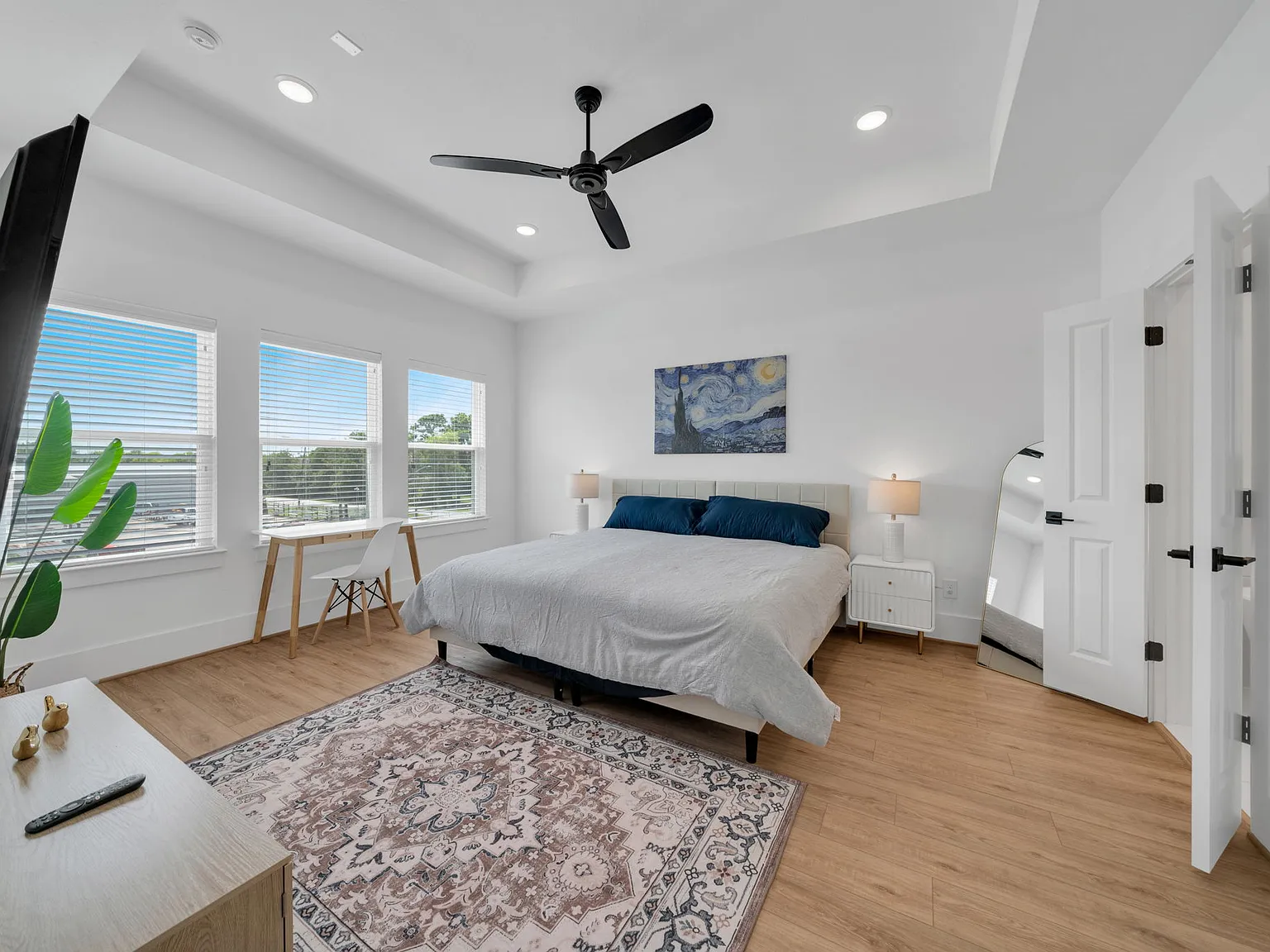 3417 Yellowstone Blvd — Photo 1