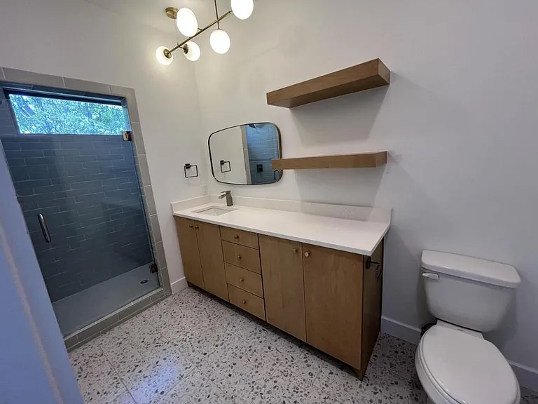 121 Post Oak Rd — Photo 17