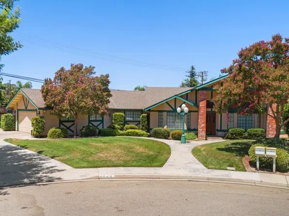 4040 W Robinwood Court, Visalia, CA 93291