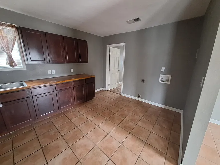 125 Cometa St #1 — Photo 11