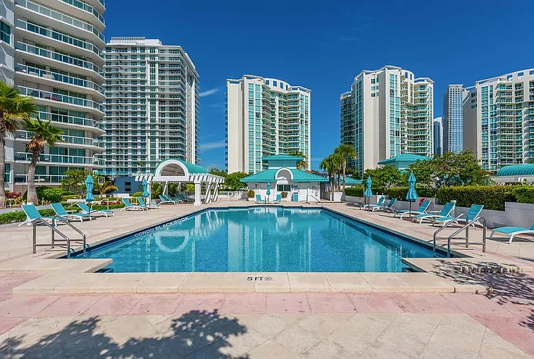 16500 Collins Ave #642 — Photo 7