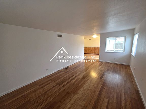 5th image of 10162 De Soto Way