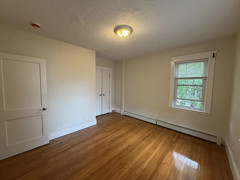 29 Lowell St #1 — Photo 7