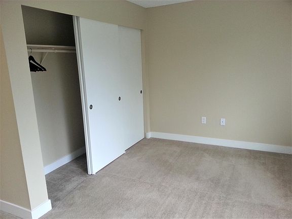 4th image of 904 139th Pl NE #B01