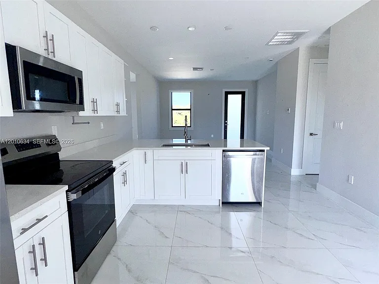 819 Eisenhower Blvd #819 — Photo 7