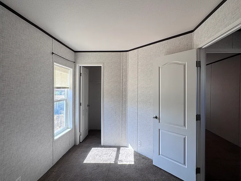 3761 Heather Ln — Photo 8