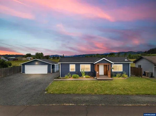 38643 SE Cedar St, Scio, OR 97374