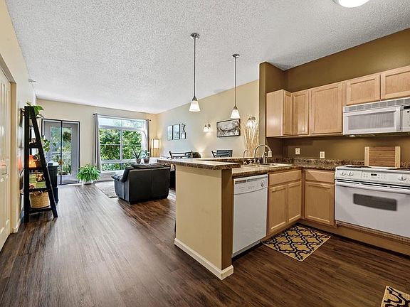 5th image of 649 Old Highway 8 NW APT 207