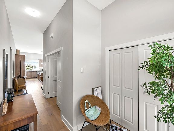 4th image of 2423 Echo Valley Dr