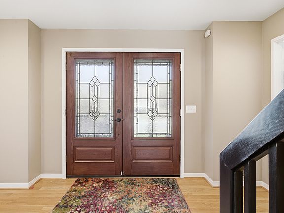 2nd image of 3795 Waldenwood Dr
