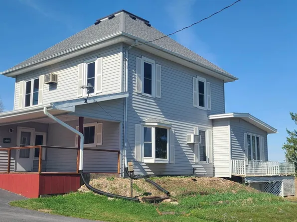 397 Williams Creek Rd, Postville, IA 52162