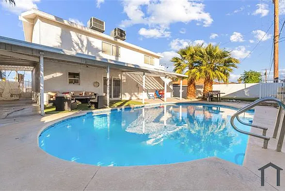 2419 Vegas Valley Dr — Photo 37