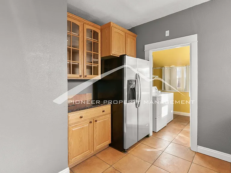 4624 E 16th Ave — Photo 6