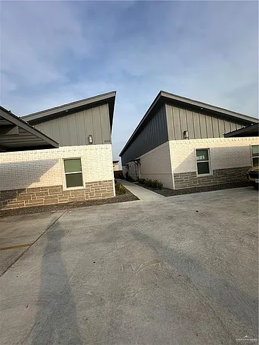 1603 Playa Dr #3 Photo 1