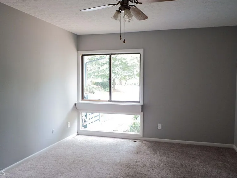 197 Woodstone Dr — Photo 5