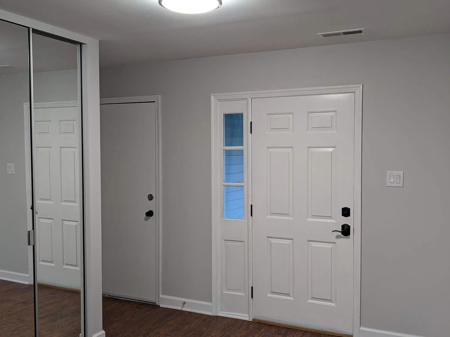 3 bed, 1656 sqft, $3,500 — Photo 2