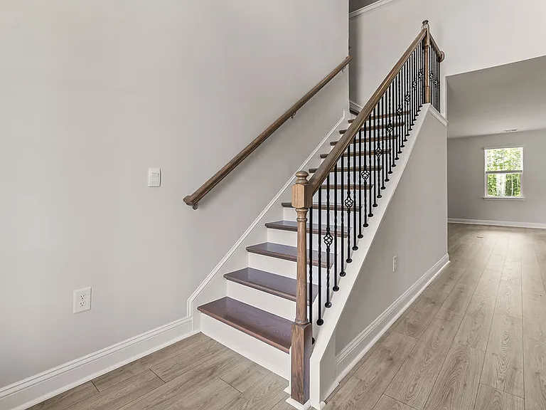 784 Choctaw Dr — Photo 2