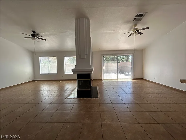 7200 Eagle Crest St — Photo 4