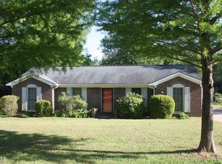 220 Avondale Dr, Lagrange, GA 30241
