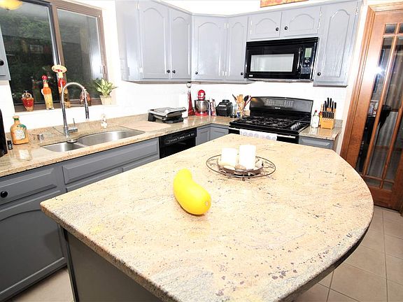 4th image of 6864 Glen Arbor Dr